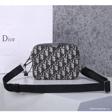 20PLF0008 Dio Bags 0610